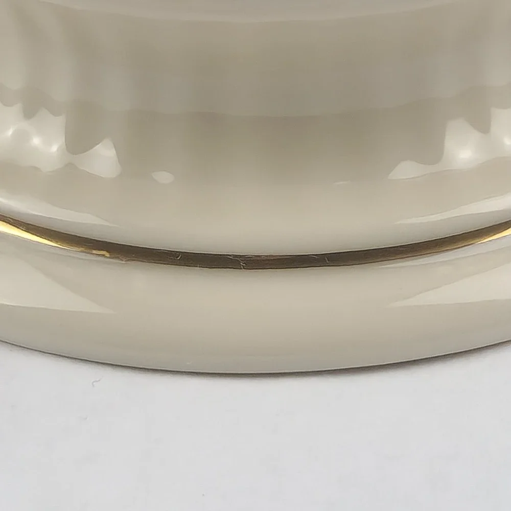 Lenox Versailles Ceramic Pillar Candle‎ Holder in Cream & Gold